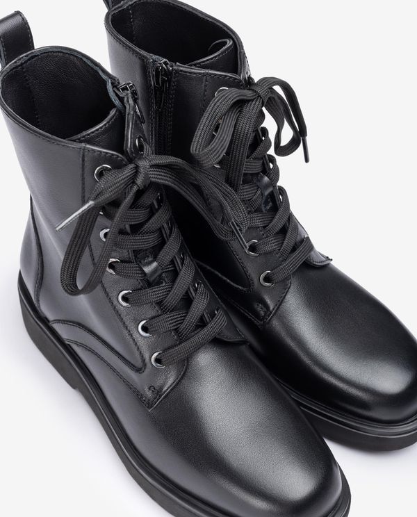 Unisa Botín SuperLight Con Cordoneras