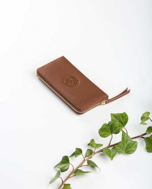 Unisa Cartera Fina Monograma