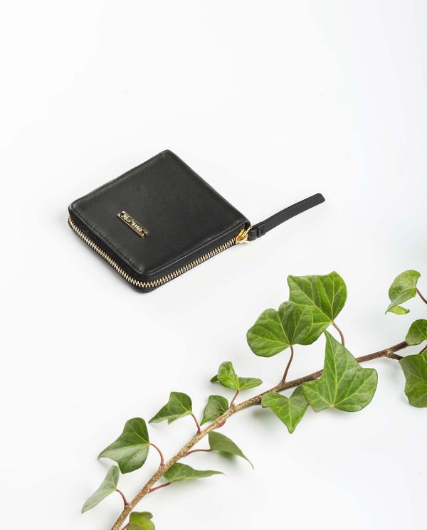 Unisa Cartera Piel Con Cremallera