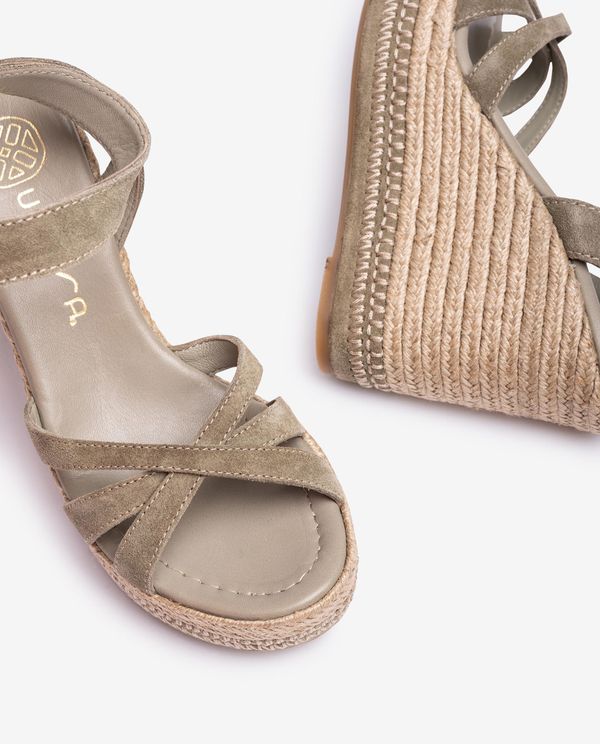 Unisa Cuña Alta Con Tiras Cruzadas