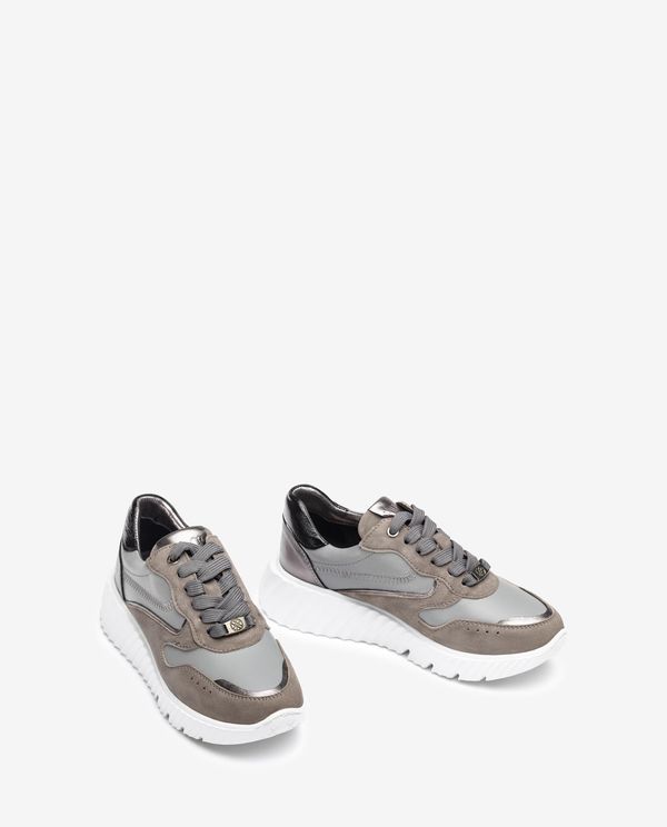 Unisa Deportivo Con Piel En Contraste