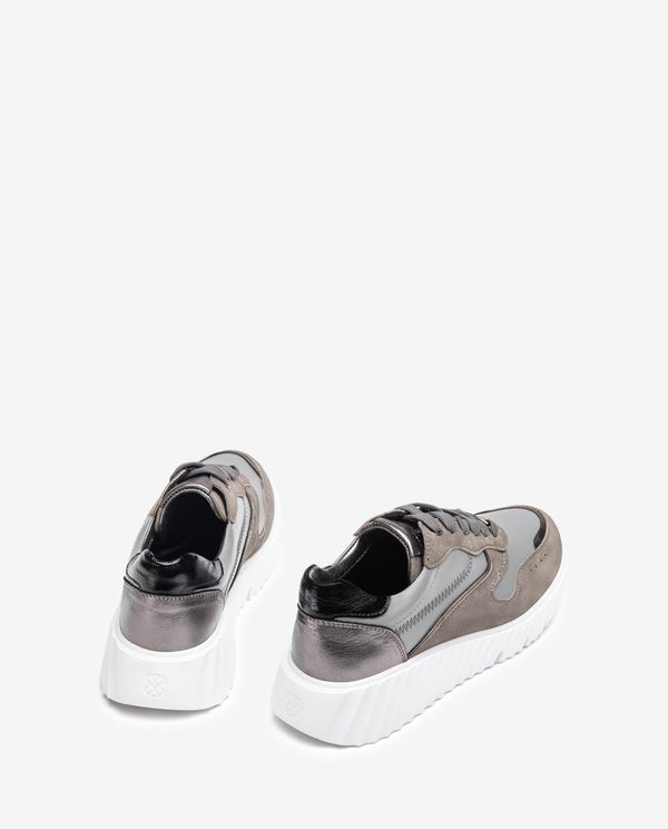 Unisa Deportivo Con Piel En Contraste