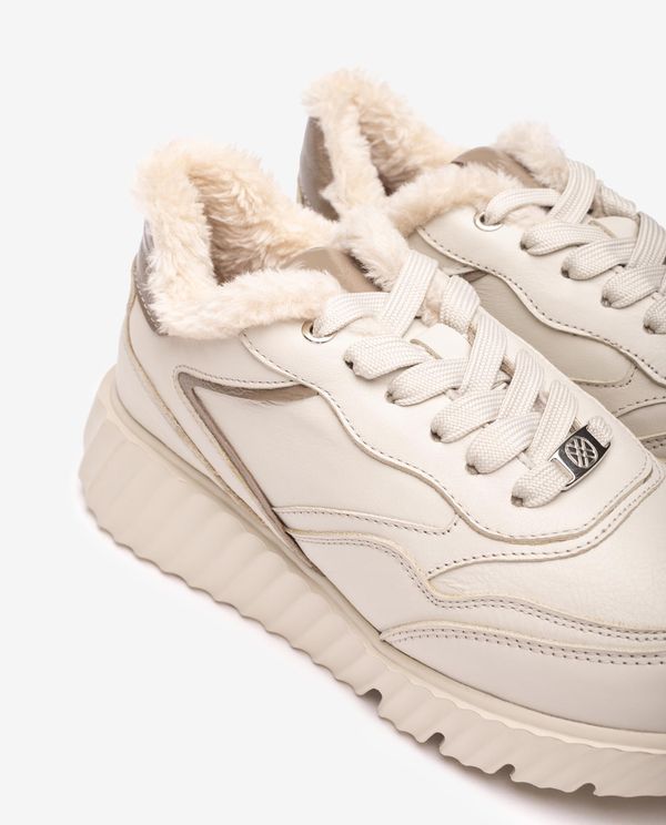 Unisa Deportivo En Piel Y Charol Arrugado