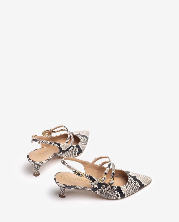 Unisa Destalonado Con Hebillas