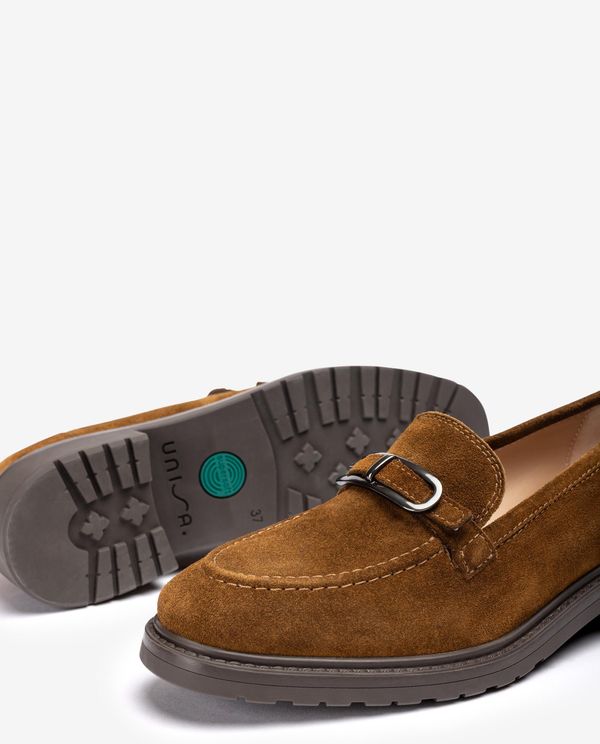 Unisa Mocasín Con Adorno Metálico