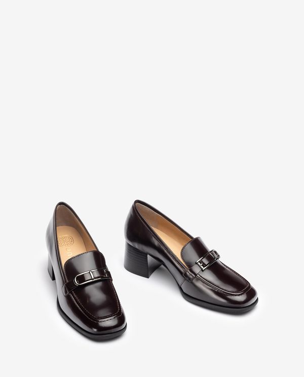 Unisa Mocasín Con Adorno Metálico