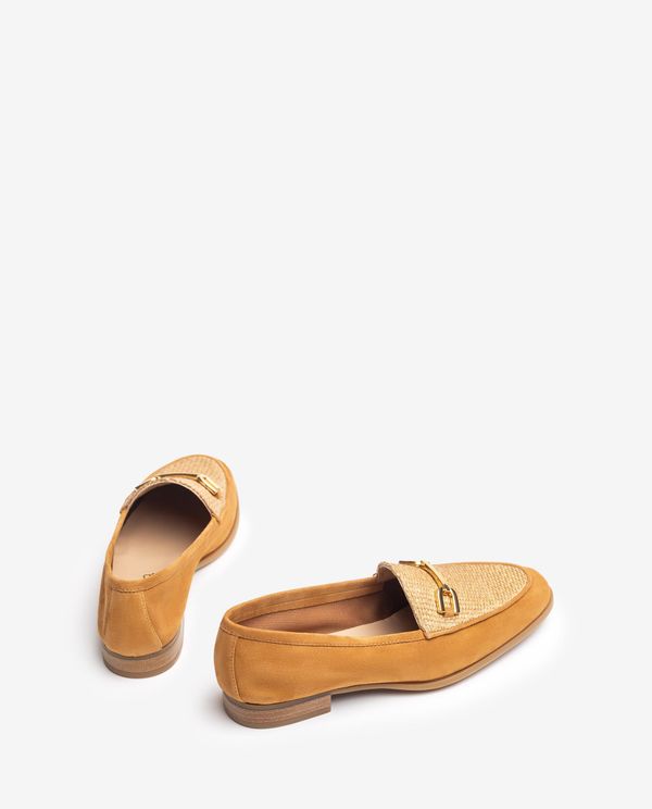 Unisa Mocasín Con Adorno