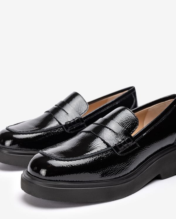 Unisa Mocasín SuperLight Con Antifaz