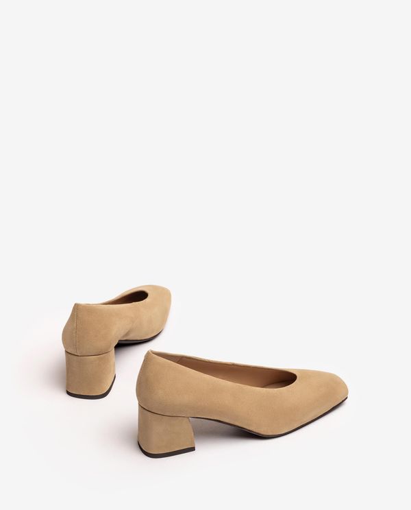 Unisa Salón Con Escote Cerrado