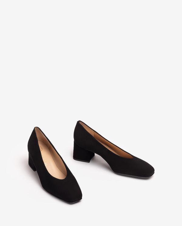 Unisa Salón Con Escote Cerrado