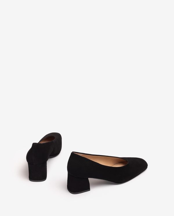 Unisa Salón Con Escote Cerrado