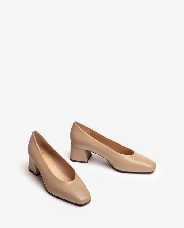 Unisa Salón Con Escote Cerrado