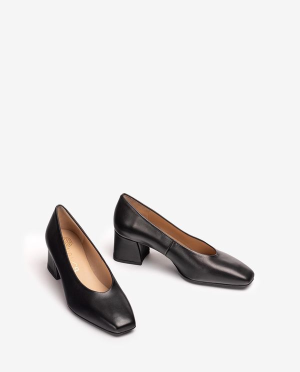 Unisa Salón Con Escote Cerrado