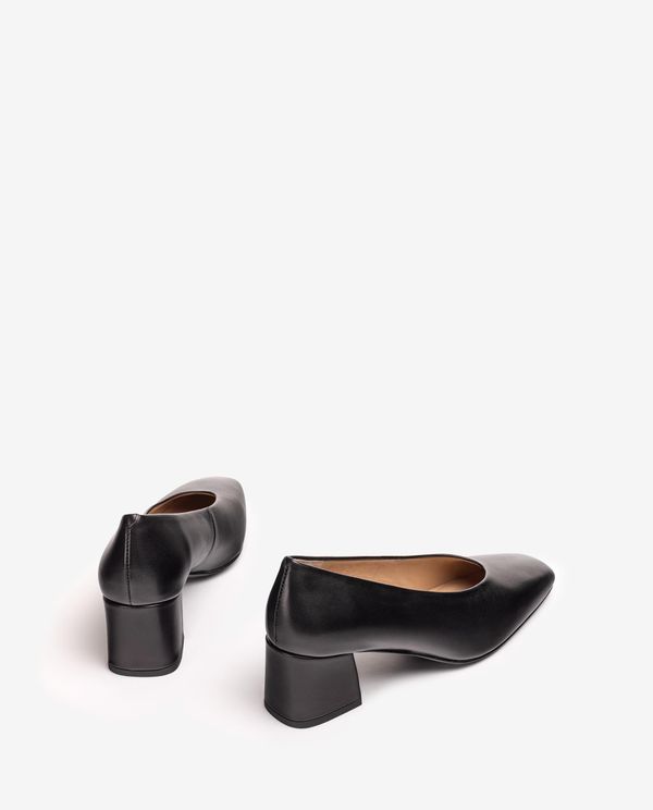 Unisa Salón Con Escote Cerrado