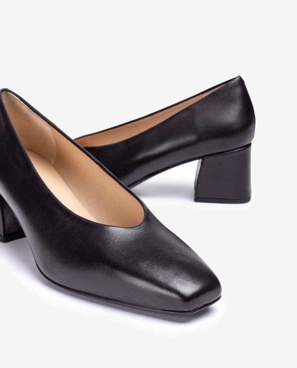 Unisa Salón Con Escote Cerrado