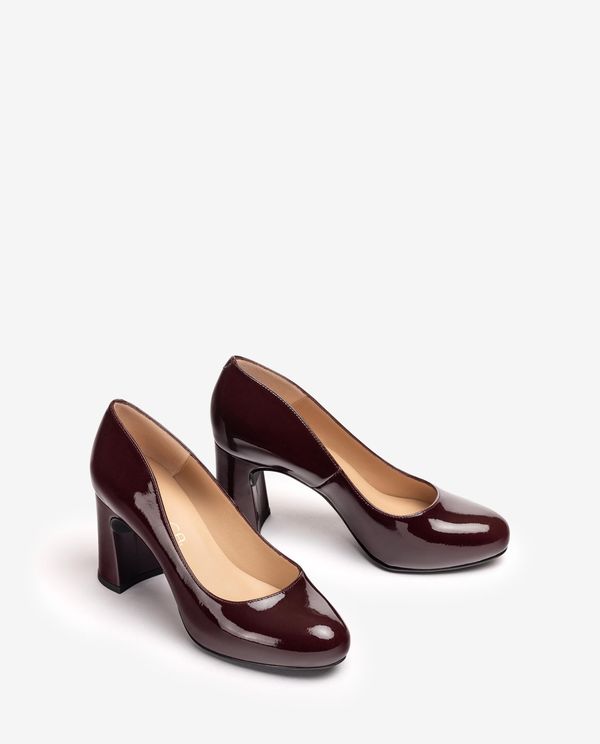 Unisa Salón Con Plataforma Interior