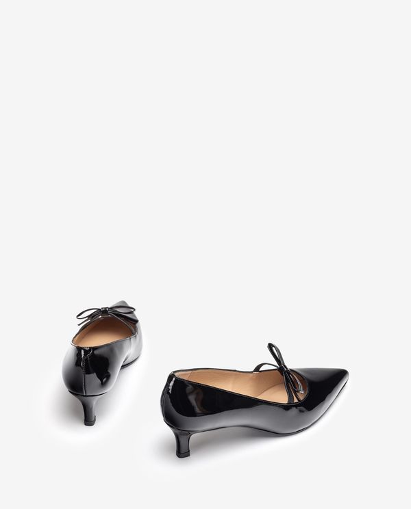 Unisa Salón De Charol Con Lazo