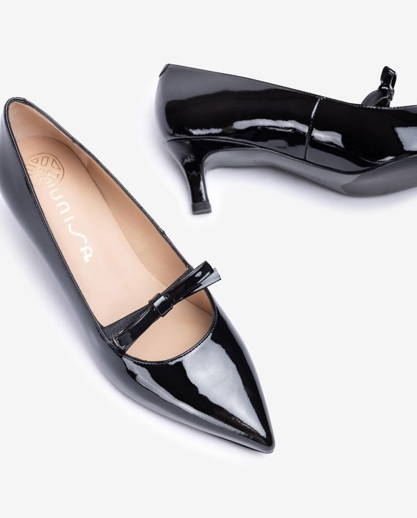 Unisa Salón De Charol Con Lazo