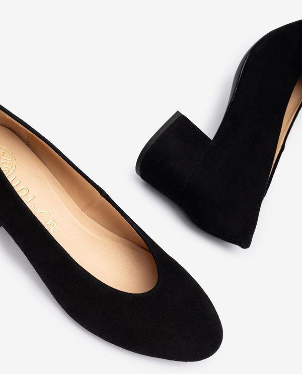 Unisa Salón De Escote Cerrado