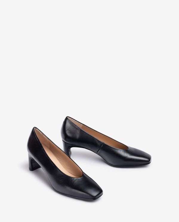 Unisa Salón De Escote Cerrado