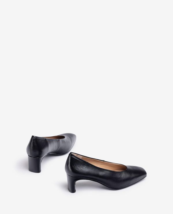 Unisa Salón De Escote Cerrado