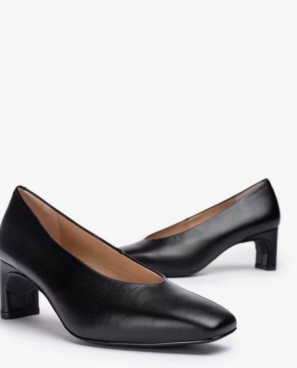 Unisa Salón De Escote Cerrado