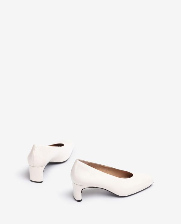 Unisa Salón De Escote Cerrado