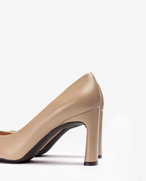 Unisa Salón De Punta Cuadrada