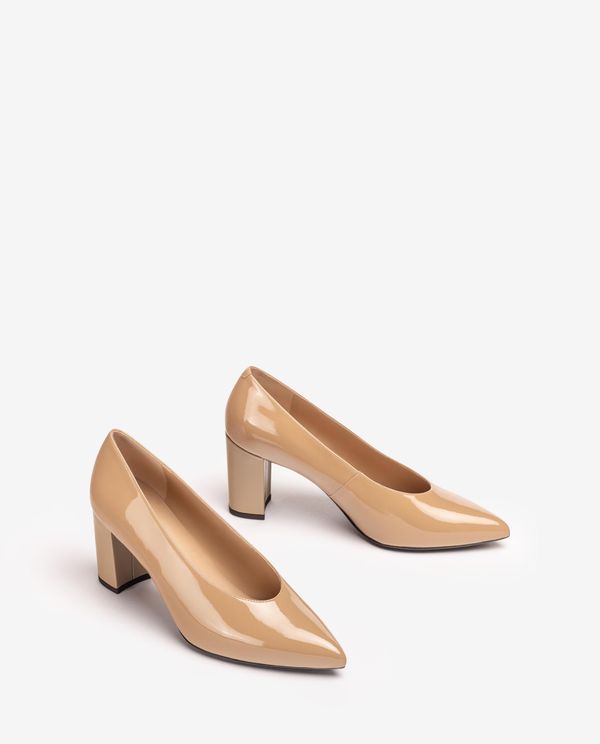 Unisa Salón De Punta Fina Y Escote Cerrado