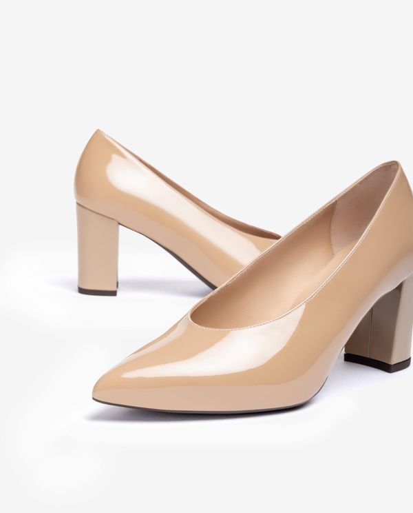 Unisa Salón De Punta Fina Y Escote Cerrado