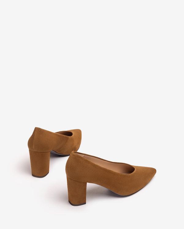 Unisa Salón De Punta Fina Y Escote Cerrado