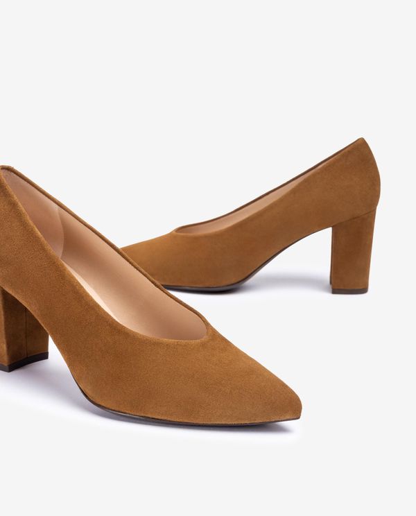 Unisa Salón De Punta Fina Y Escote Cerrado