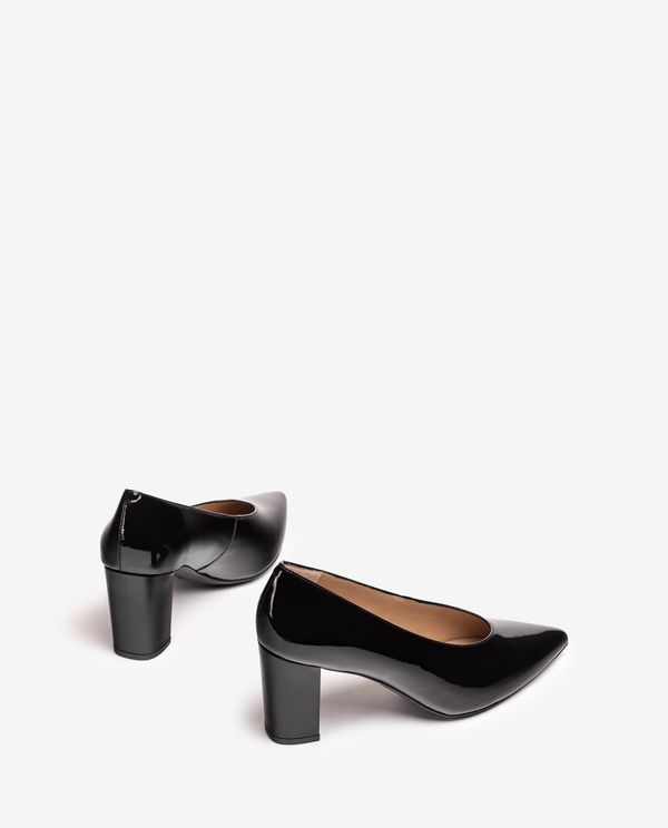 Unisa Salón De Punta Fina Y Escote Cerrado