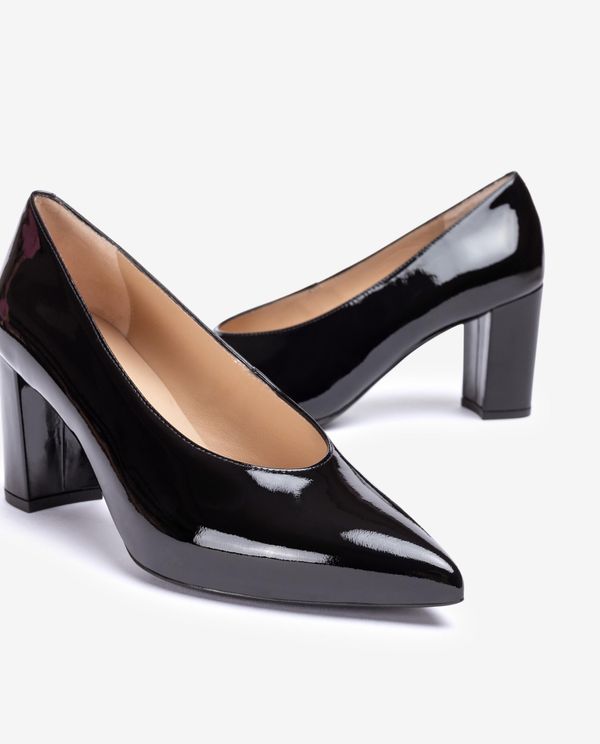 Unisa Salón De Punta Fina Y Escote Cerrado