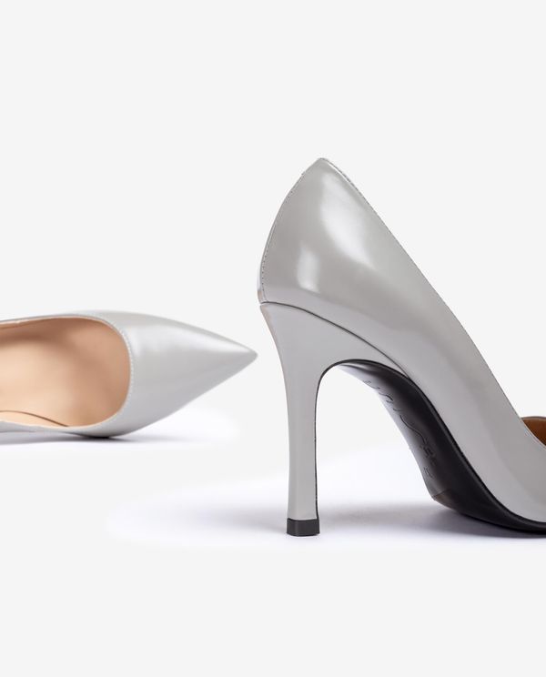 Unisa Salón De Punta Fina Y Tacón Alto