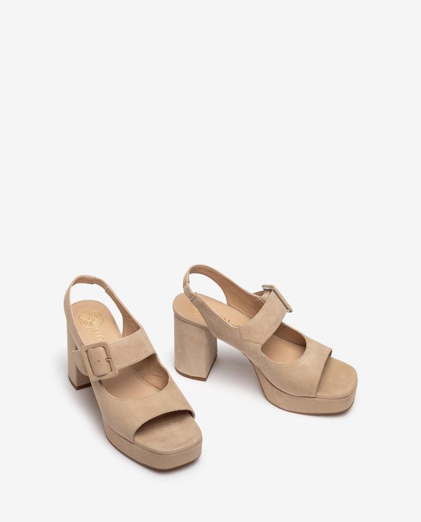 Unisa Sandalia Con Hebilla Al Tono