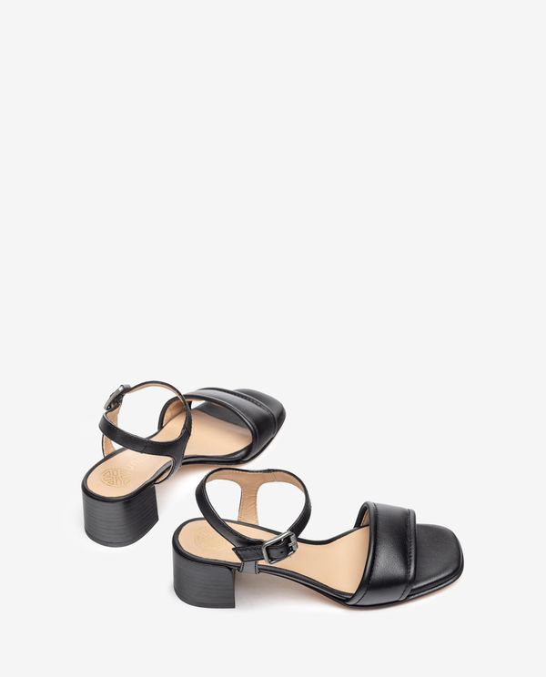 Unisa Sandalia Con Pala Acolchada