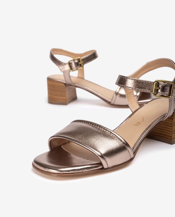 Unisa Sandalia Con Pala Acolchada