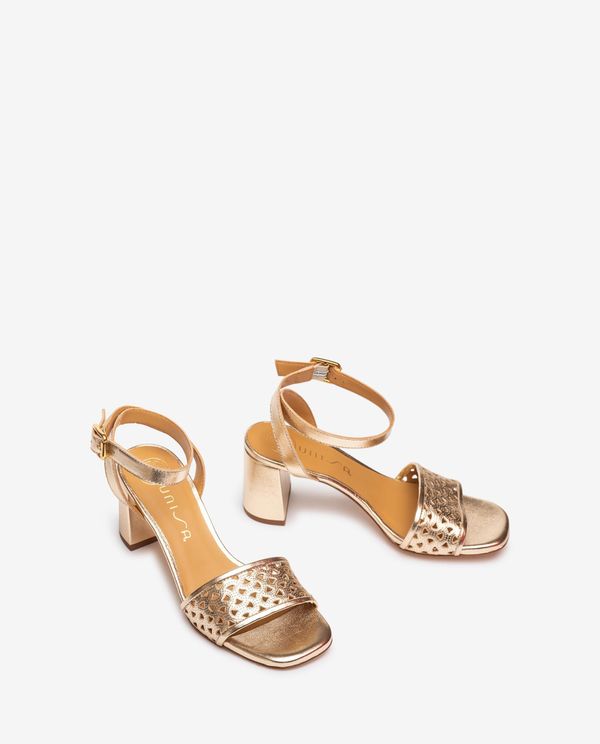 Unisa Sandalia Con Picados