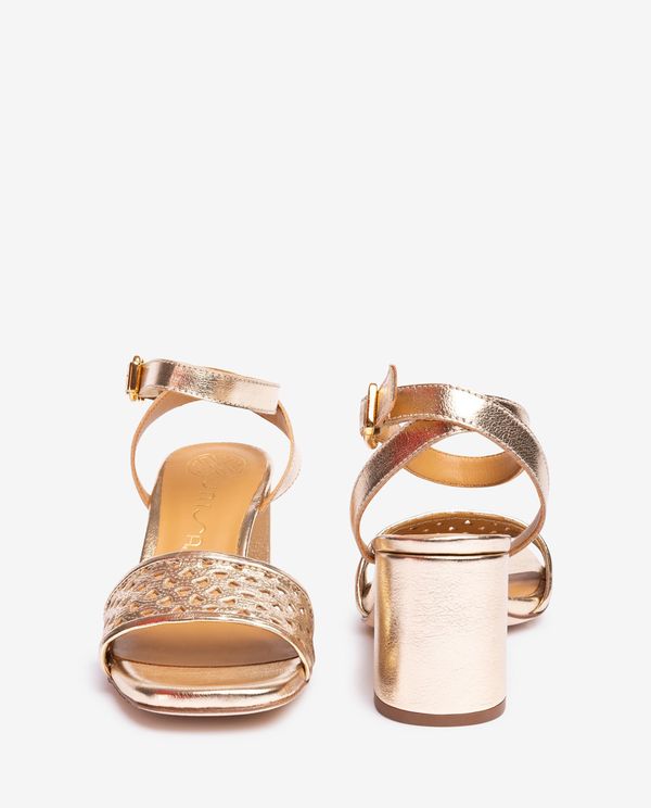 Unisa Sandalia Con Picados