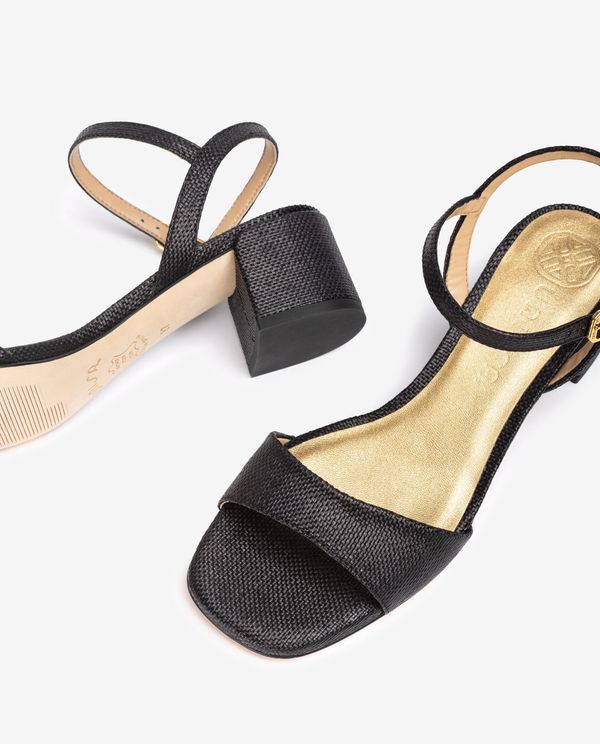 Unisa Sandalia Con Tacón Ancho