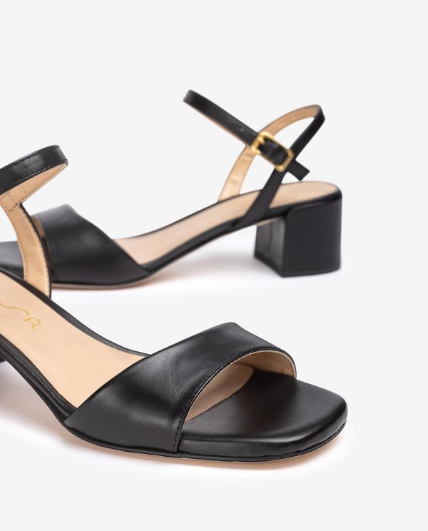 Unisa Sandalia Con Tacón Ancho