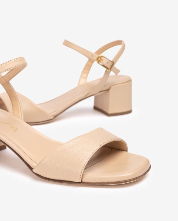 Unisa Sandalia Con Tacón Ancho