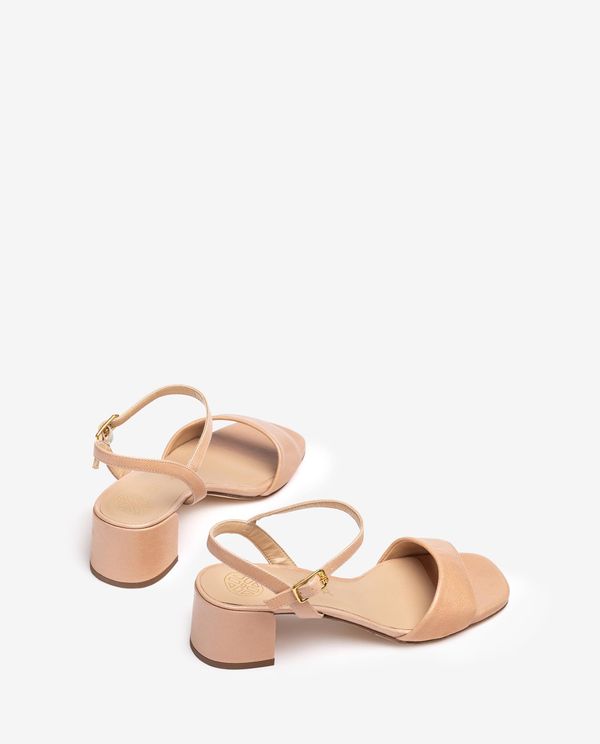 Unisa Sandalia Con Tacón Ancho