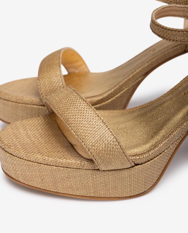 Unisa Sandalia Con Tacón Y Plataforma