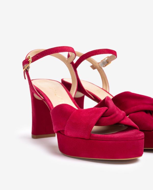 Unisa Sandalia Con Tiras Anchas Cruzadas