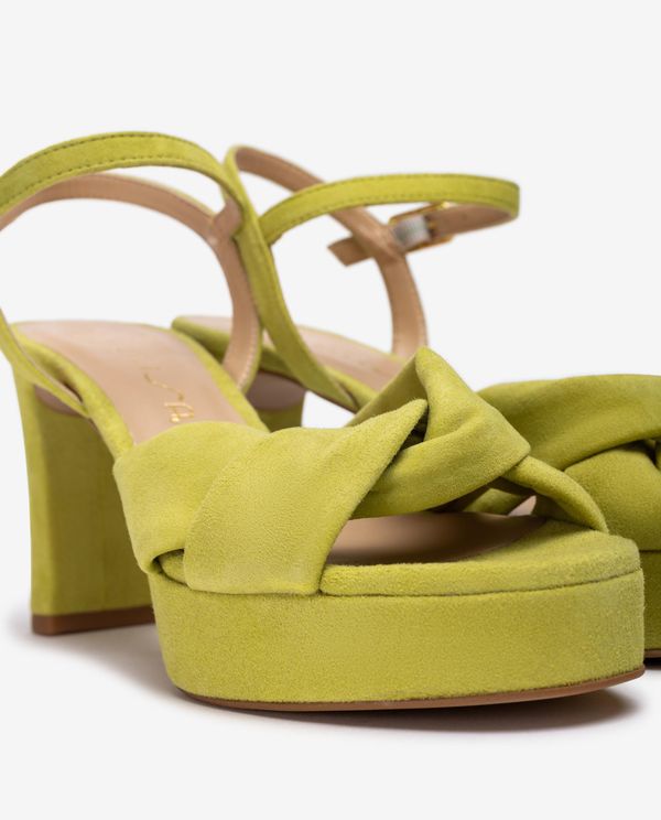 Unisa Sandalia Con Tiras Anchas Cruzadas