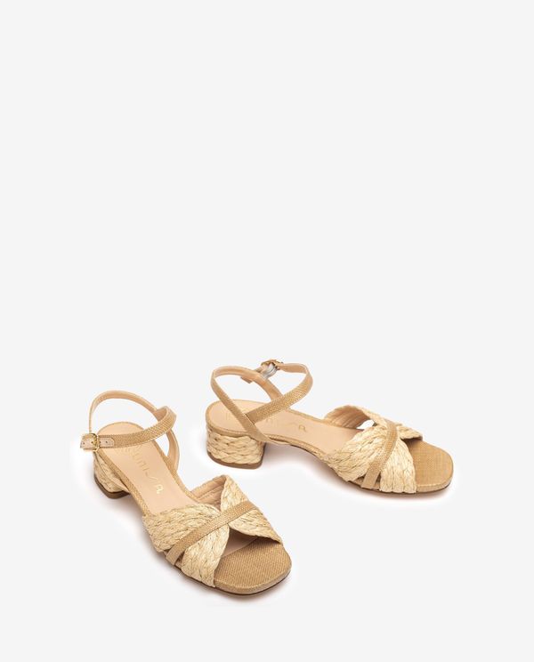 Unisa Sandalia Fabricada En Rafia