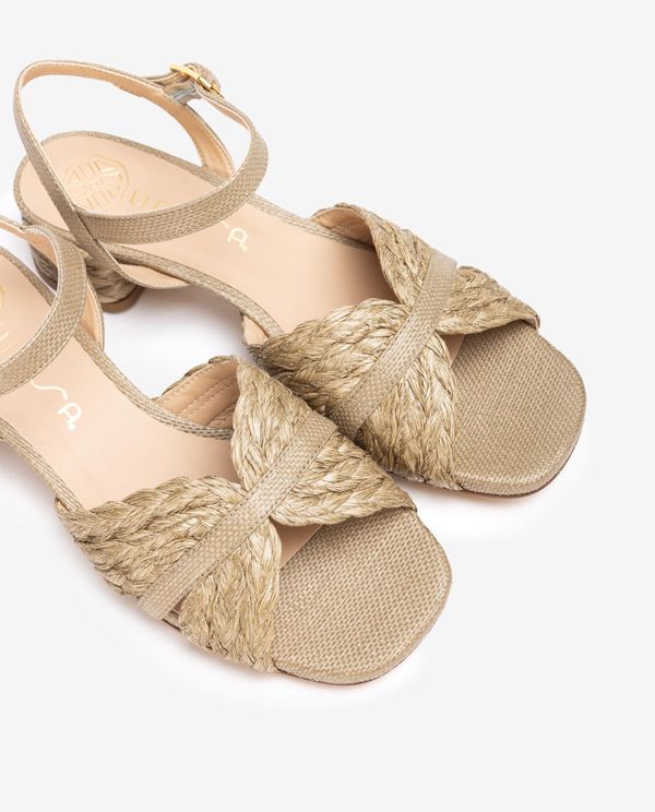 Unisa Sandalia Fabricada En Rafia