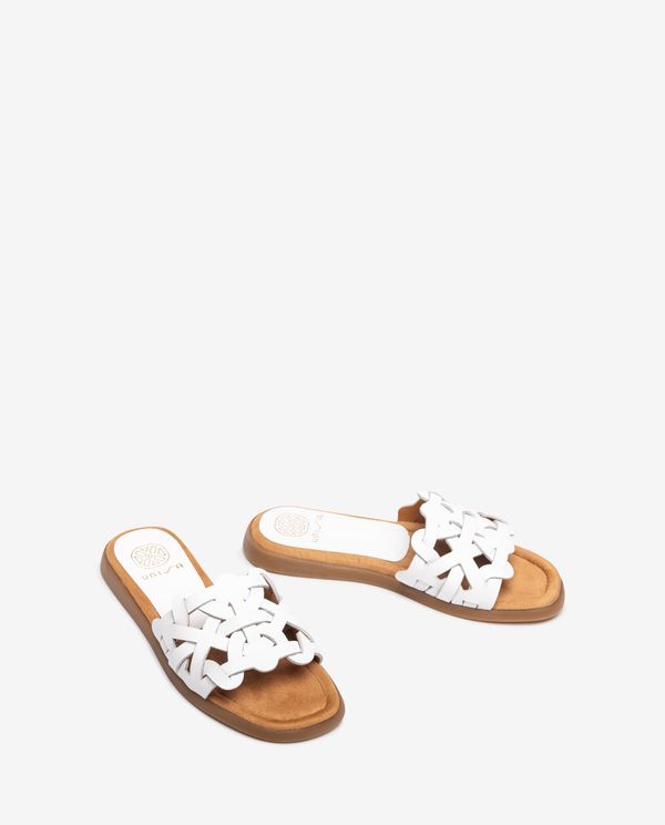 Unisa Sandalia Plana Con Pala Geométrica